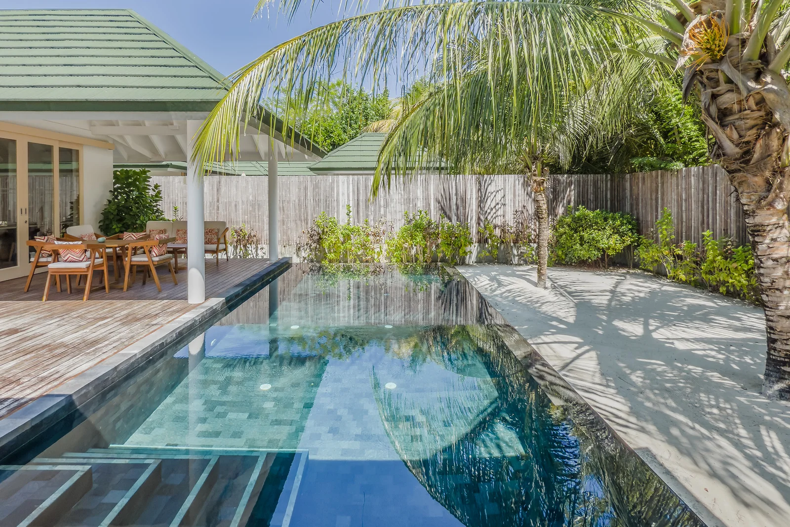 Grand Beach Residence with Pool - фото 4