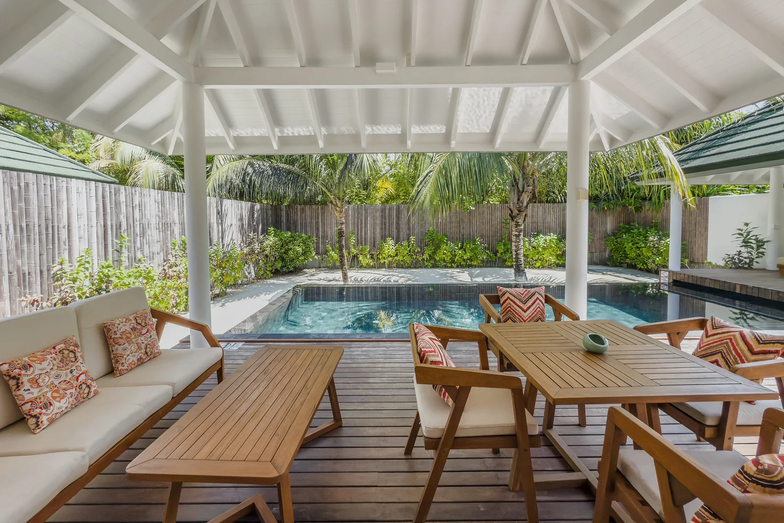 Grand Beach Residence with Pool - фото 6